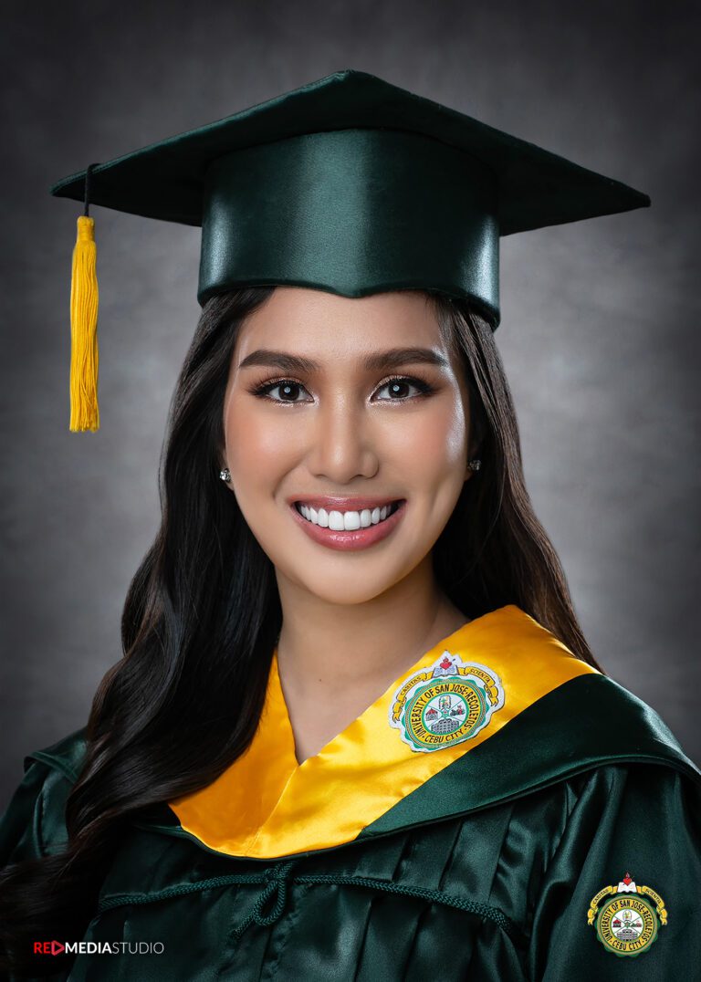 Graduation Portraits - Red Media Studio